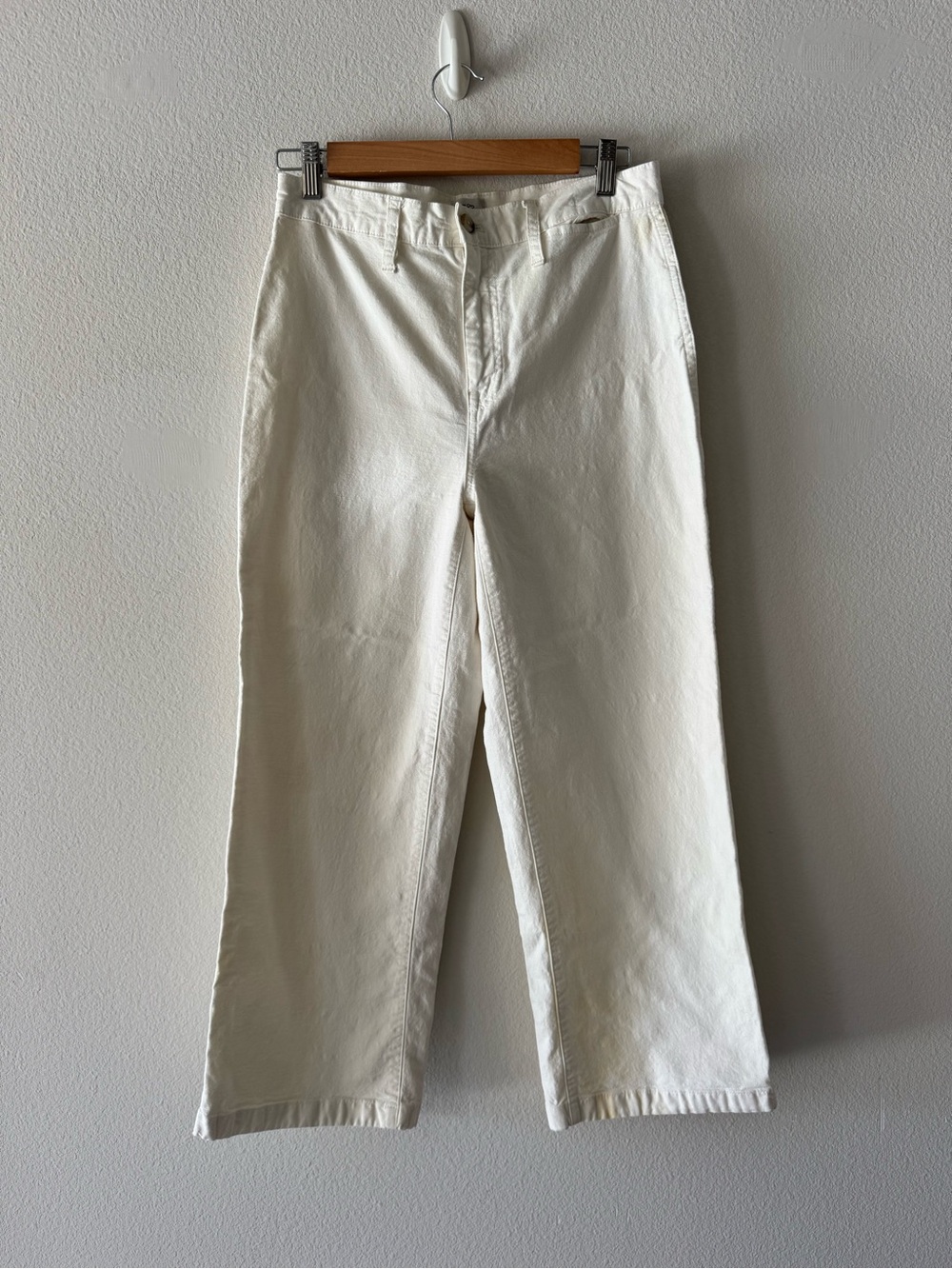Women’s Off-White Straight-Leg Jean Pants